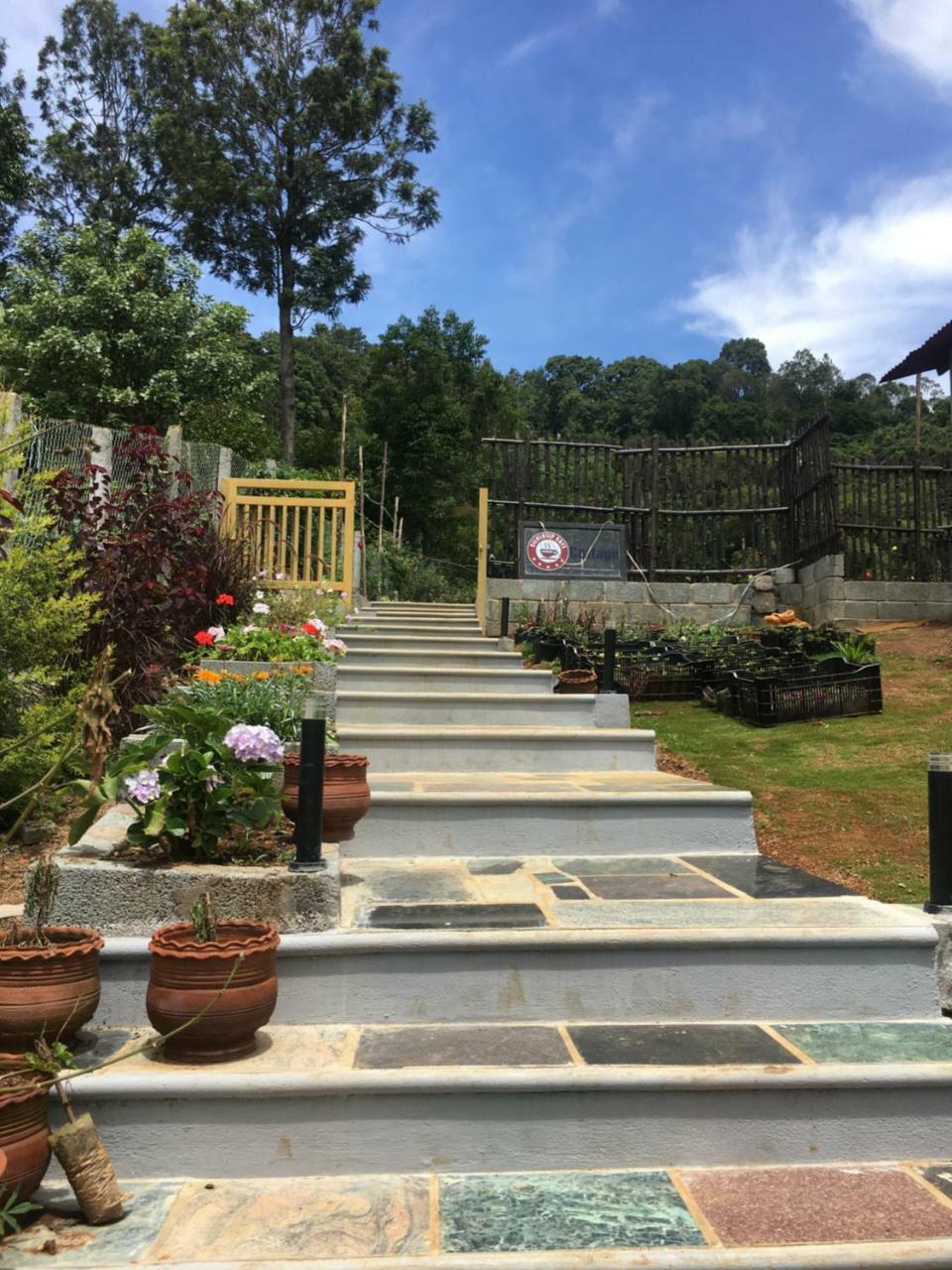 Silvertip Cafe & Homestay Kotagiri Bagian luar foto